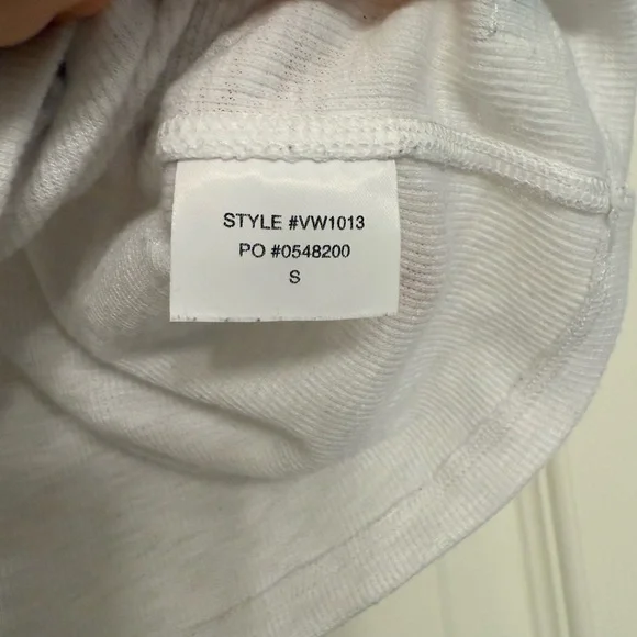 Vuori Sunrise Crop Rib Tank in White - Picture 3 of 4